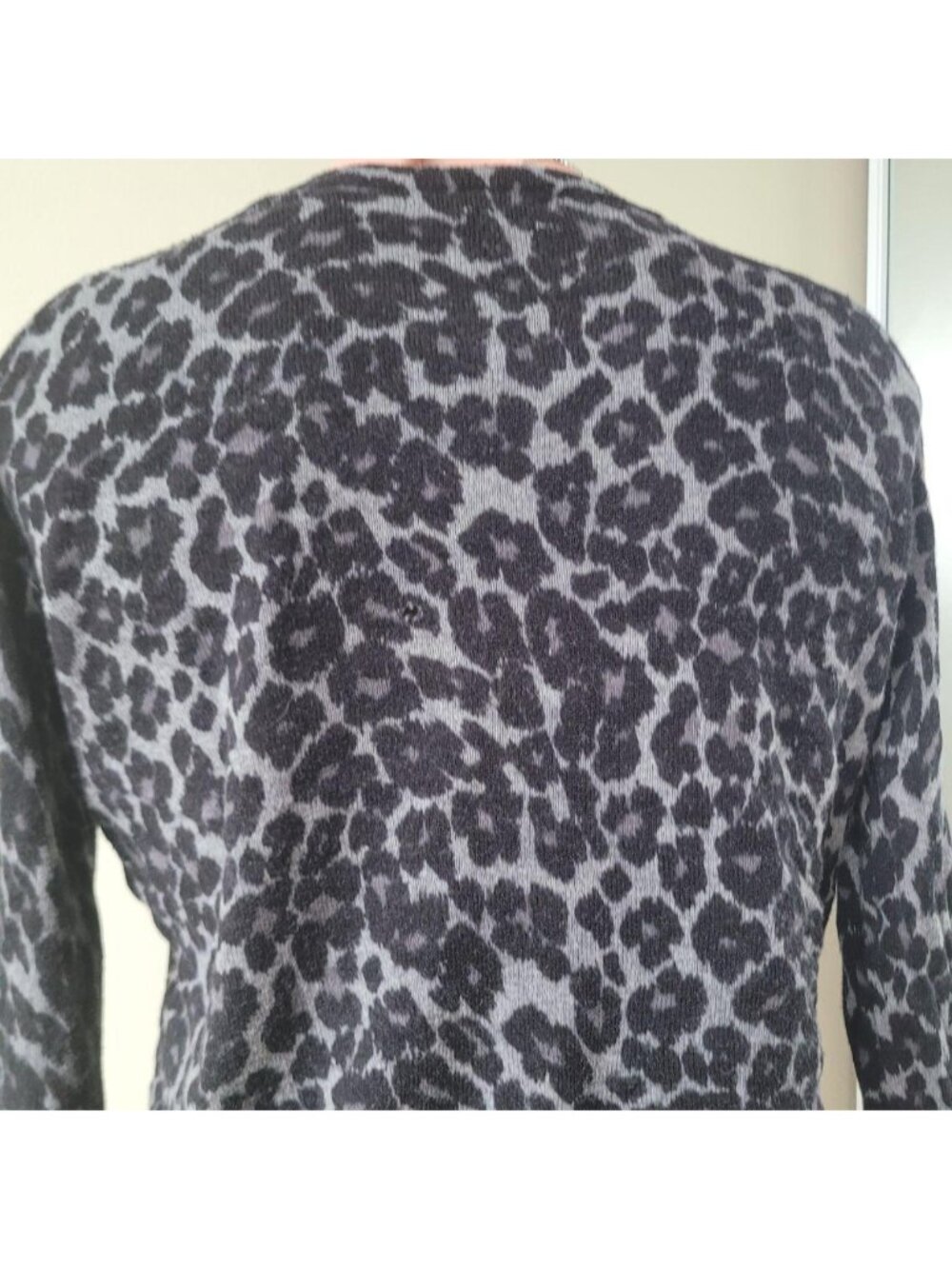Joe Fresh Leopard Cheetah Print Cropped Vintage Knit Cardigan (S) - Picture 6 of 7